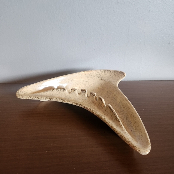 VINTAGE ASHTRAY - Picture 2 of 5